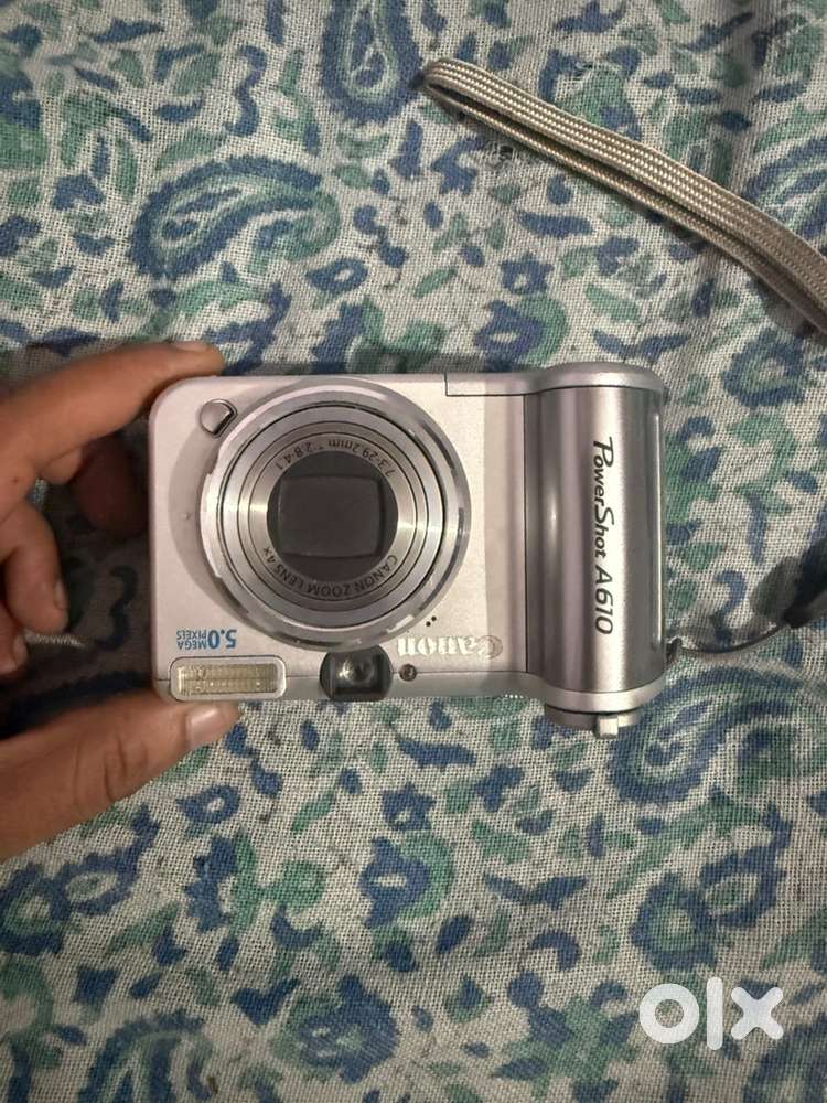 Comara Cannon power shot A610.