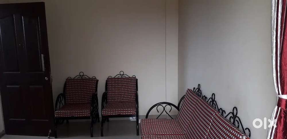 2 BHK फ्लॅट विकणे आहे