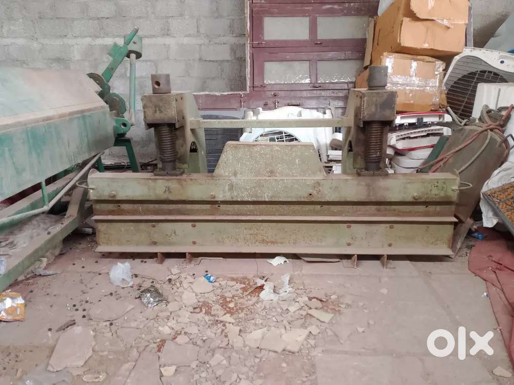 ALMARI BENDING MACHINE