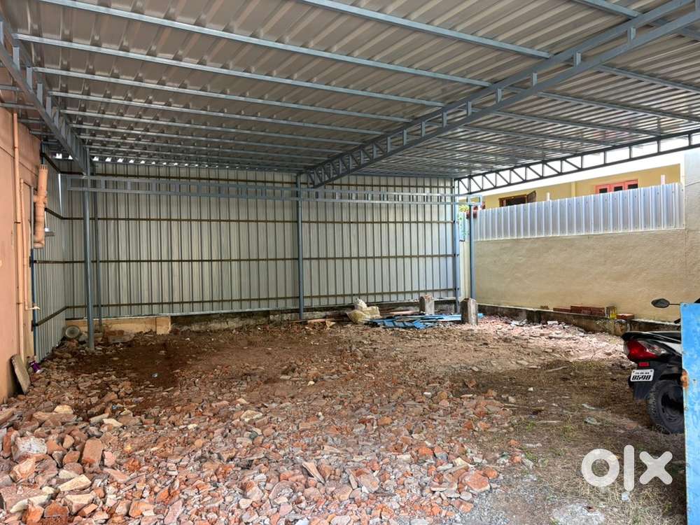 Closed empty area for rent