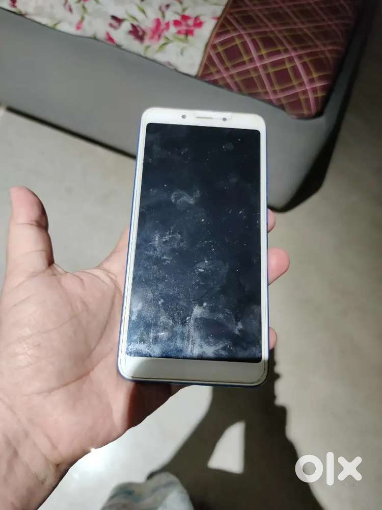 Good smart phone with camera in working condition