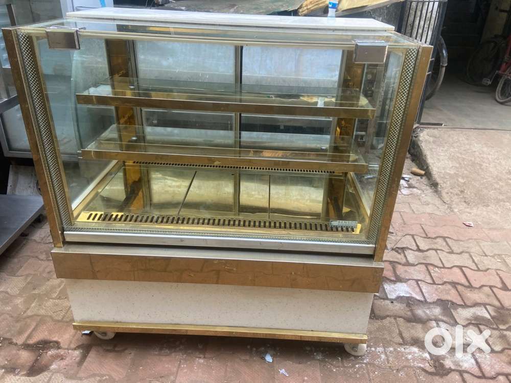 Air cooled display counter fridge 4ft available