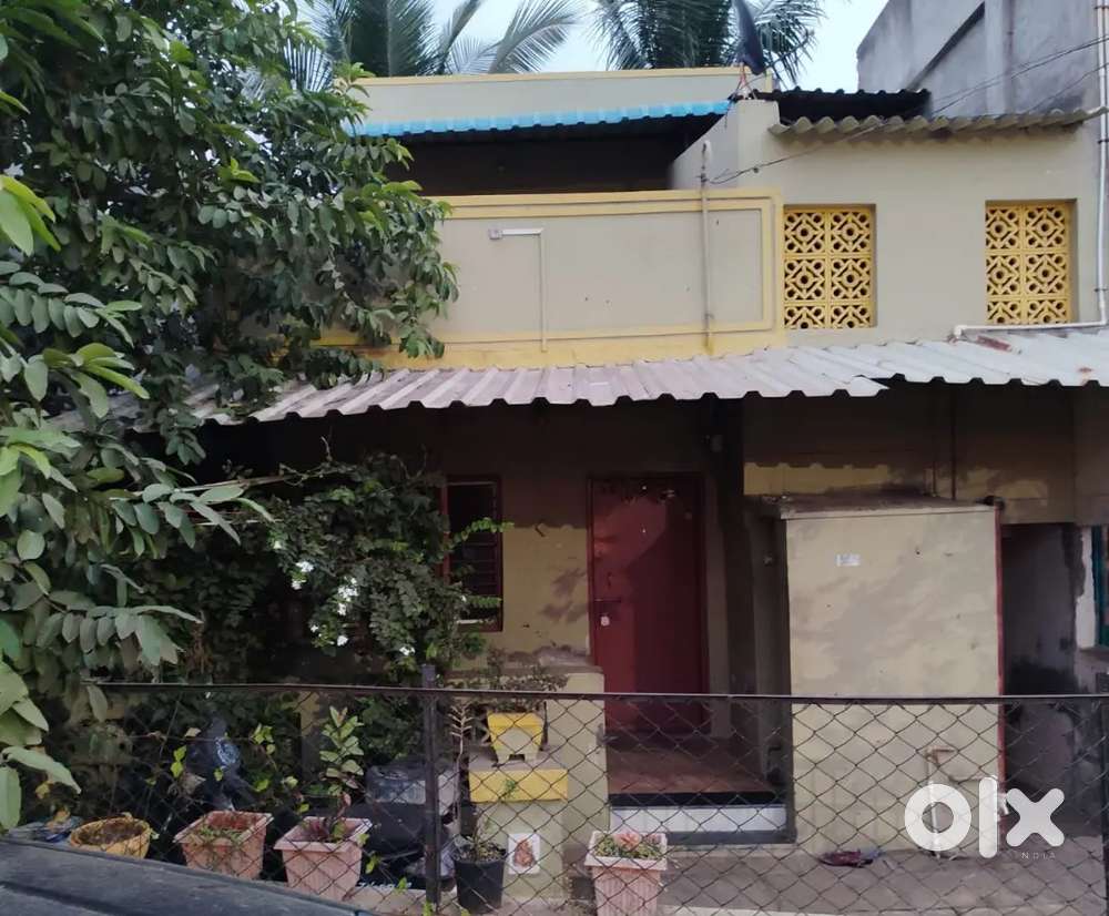 Independent Road touch house near Amba chowk,Kupwad.(Non NA)