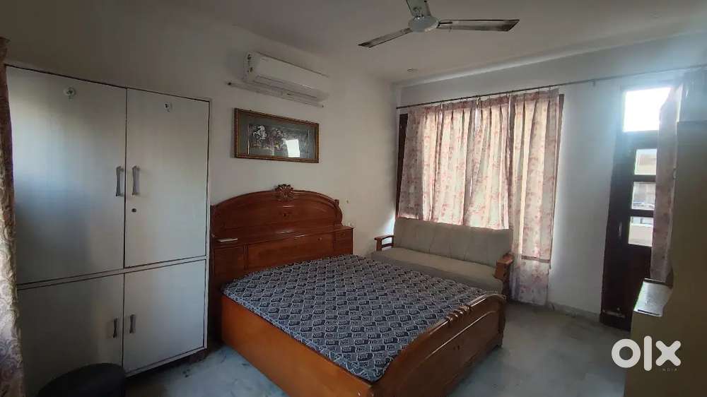 Well Furnished A/c room for girls