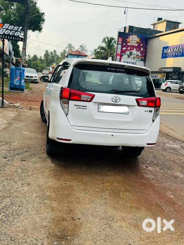 Toyota Innova Crysta 2016