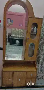 Dressing table