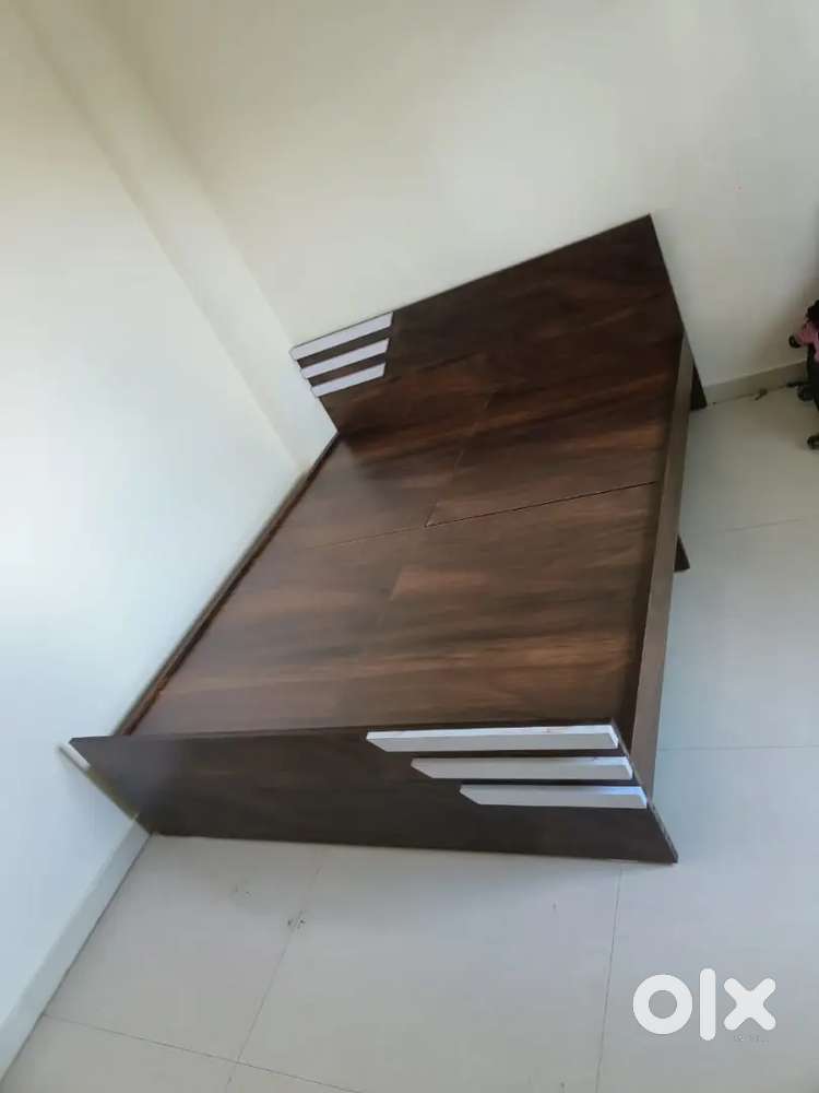 NON STORAGE BED 5*6 FROM MANUFACTURER
