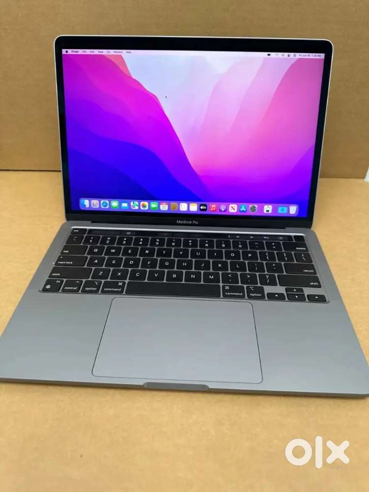 Apple MacBook Pro A2338 ( 2020) Laptop 13 M1 3.2Ghz CPU 16GB RAM 512