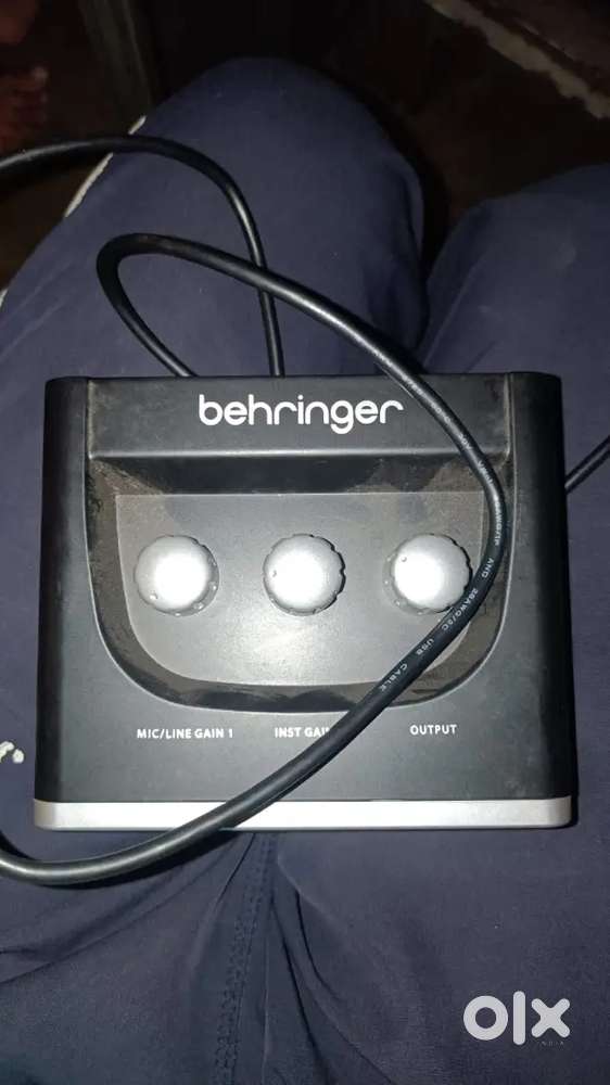 Behringer amplifier