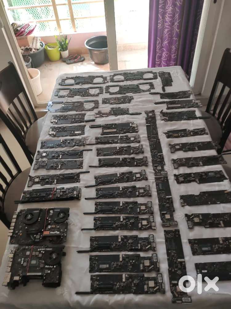 Sale Service  and Repair All types of Macbook ,Laptops and iphone ,