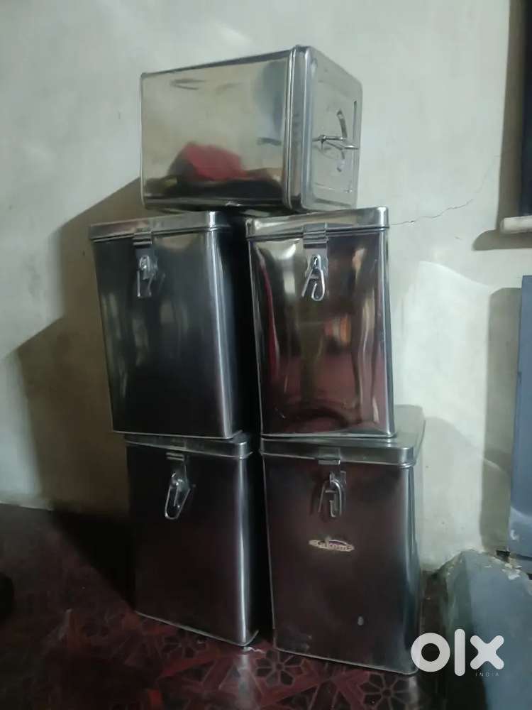 कडीचे डब्बे / Utensils