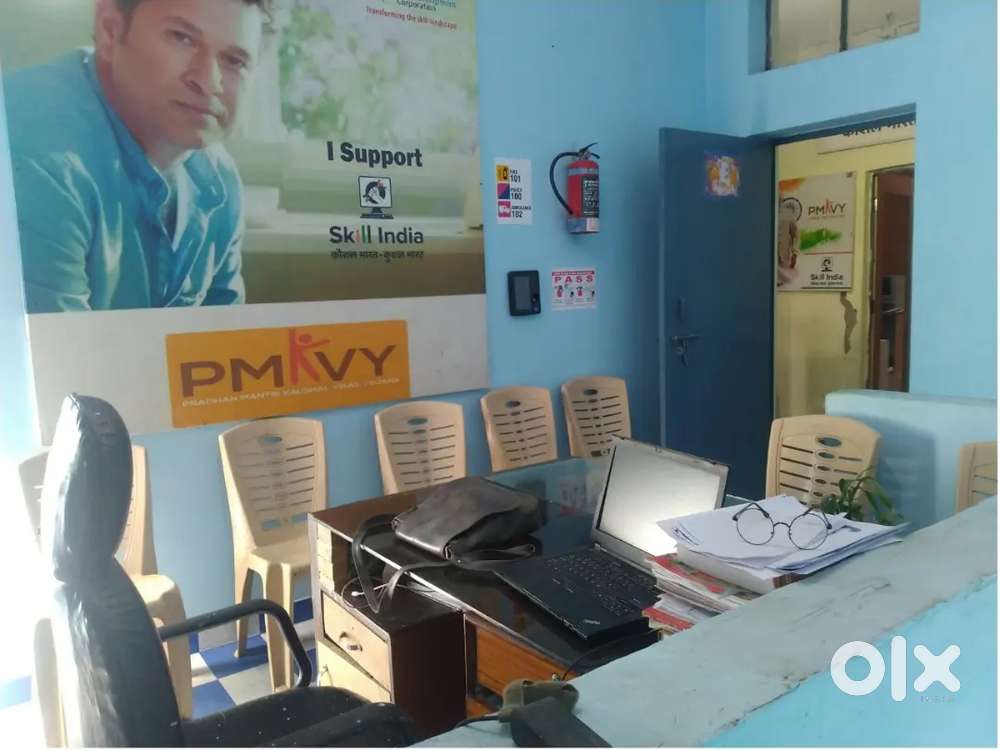 COMPUTER TEACHER & RECEPTIONIST