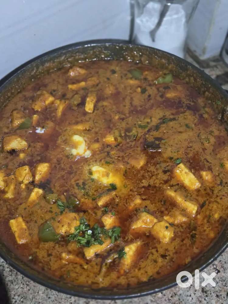 Khana banane wali chahiye ,dophar ka,shivkuti thana vijay gas godam