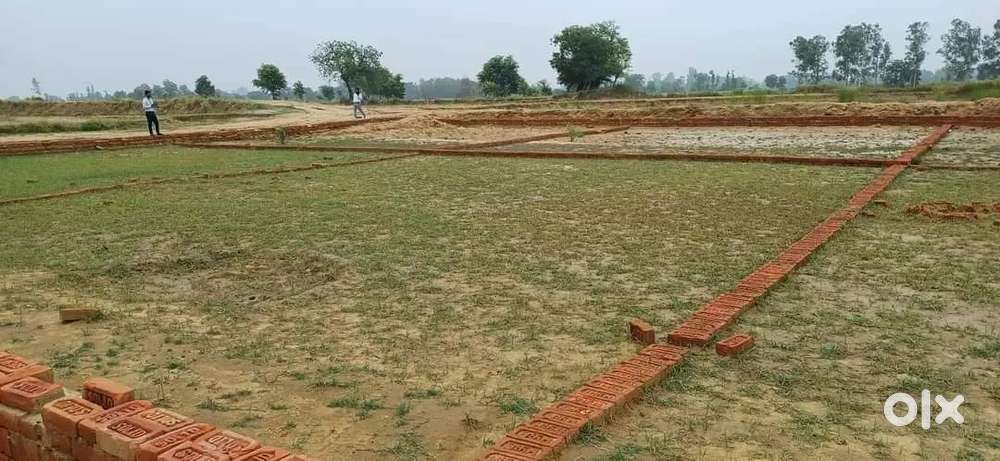 इकाना स्टेडियम के बैक साइड में 5000sqft जमीन 20 लाख के रेट से