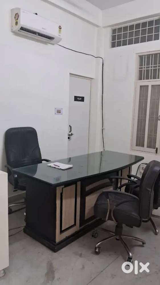 700 sqft. Furnished office at Aliganj