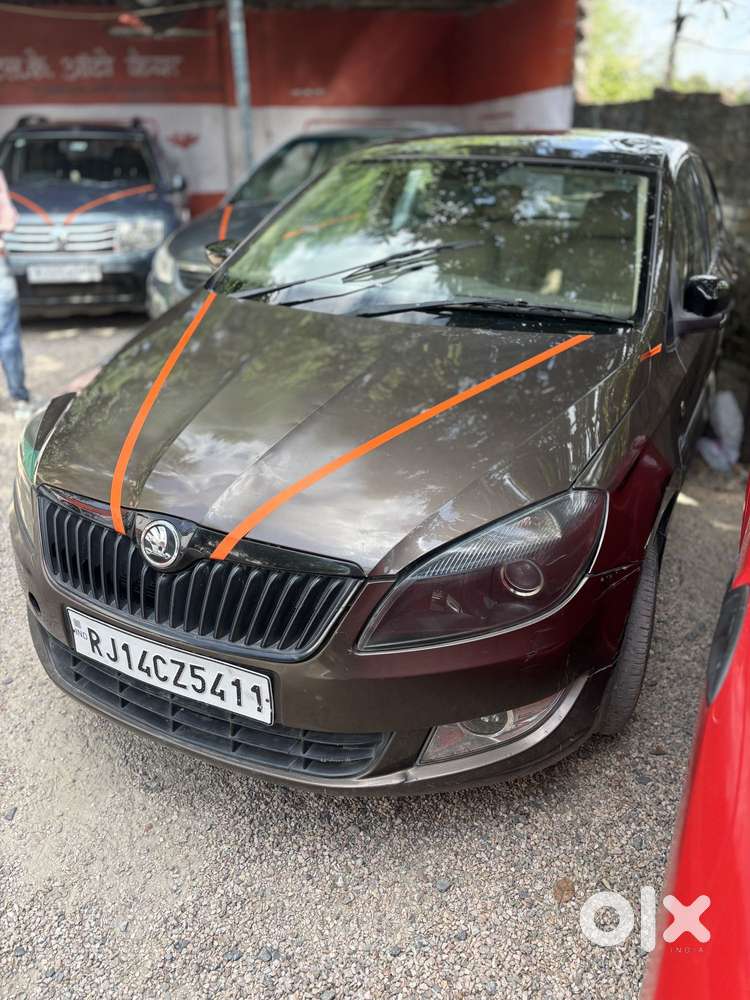 Skoda Rapid 1.5 TDI AT Ambition, 2015, Petrol