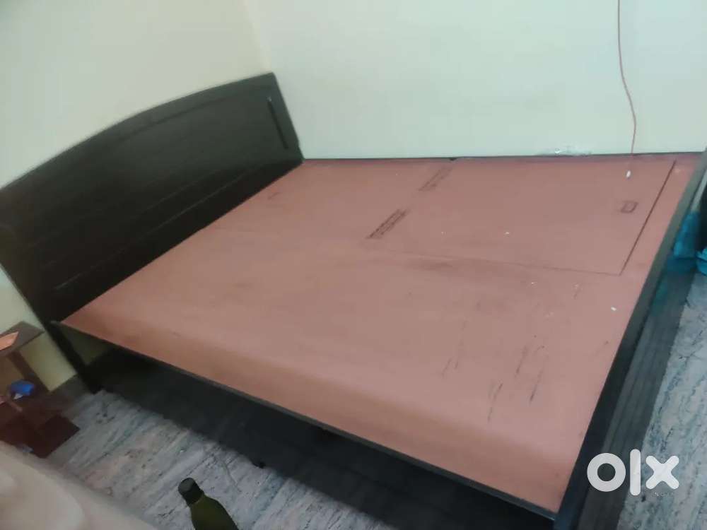 Bed coat with Storage and Bed Mattress for sale