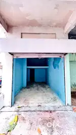 The shop has upper and lower area