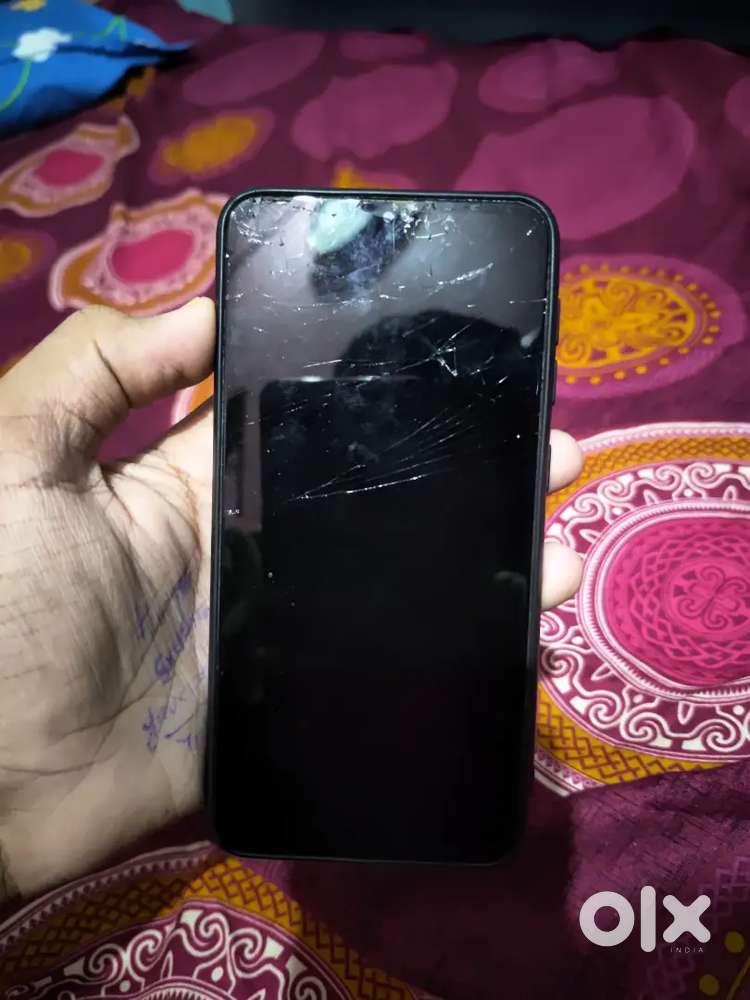 Samsung Galaxy A10 phone Rs. 3000 Only
