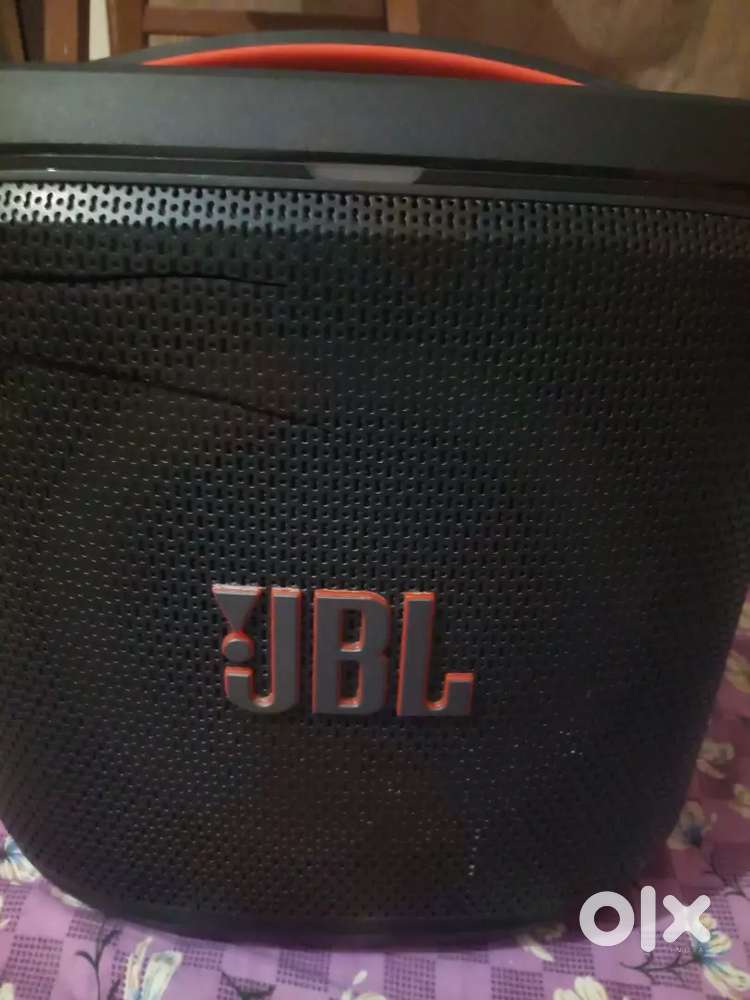 JBL bluetooth speaker