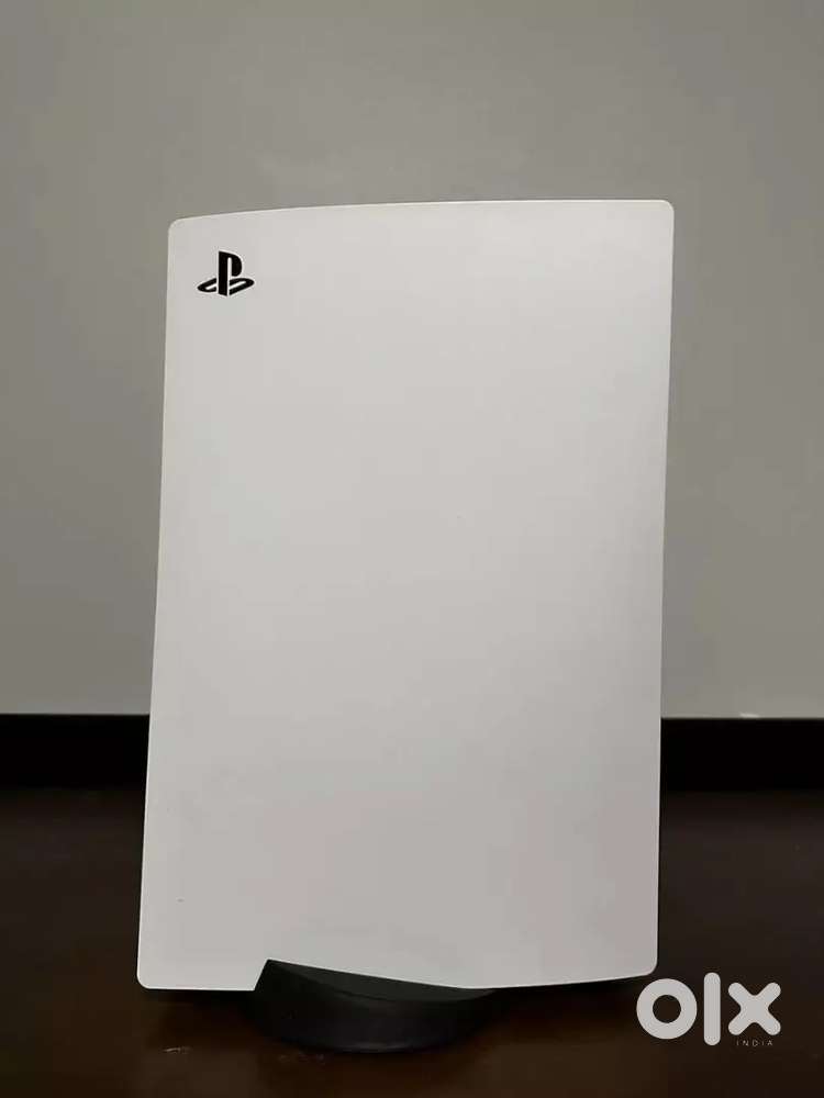 PS5 30th Anniversary Limited Edition DualSense Disc Edition Bundle