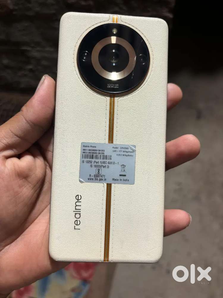 Realme 11 Pro 5g 8.256 gb exchange bhi kar lenge achha Phone se 5g