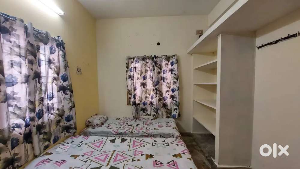 F.furd 1 bhk,, AC, Nr COMMERZONE, RMZ,1 PARAMOUNT, DLF, BRAND NEW