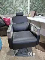 Saloon styling chair