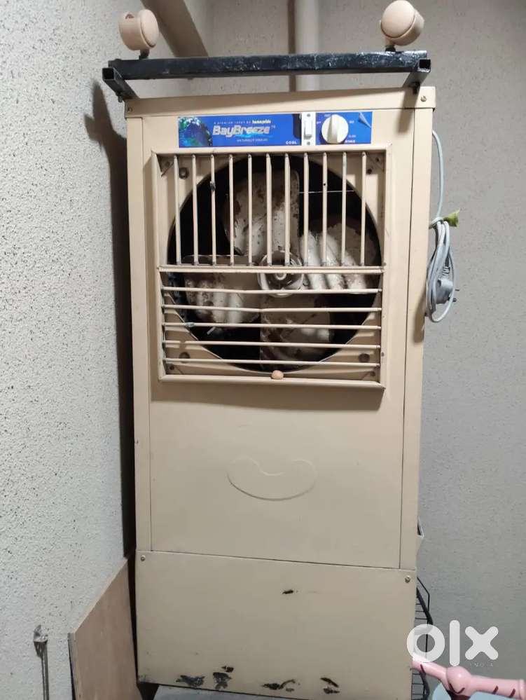 Old cooler ,table and chair