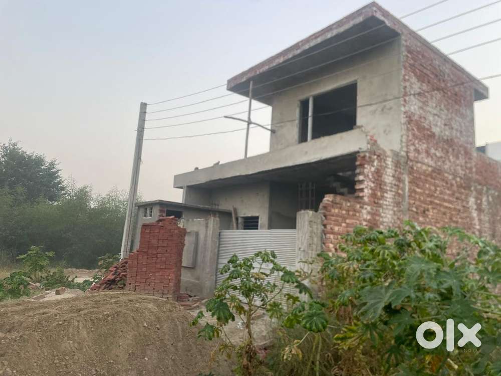 8 marla house cornor kothi