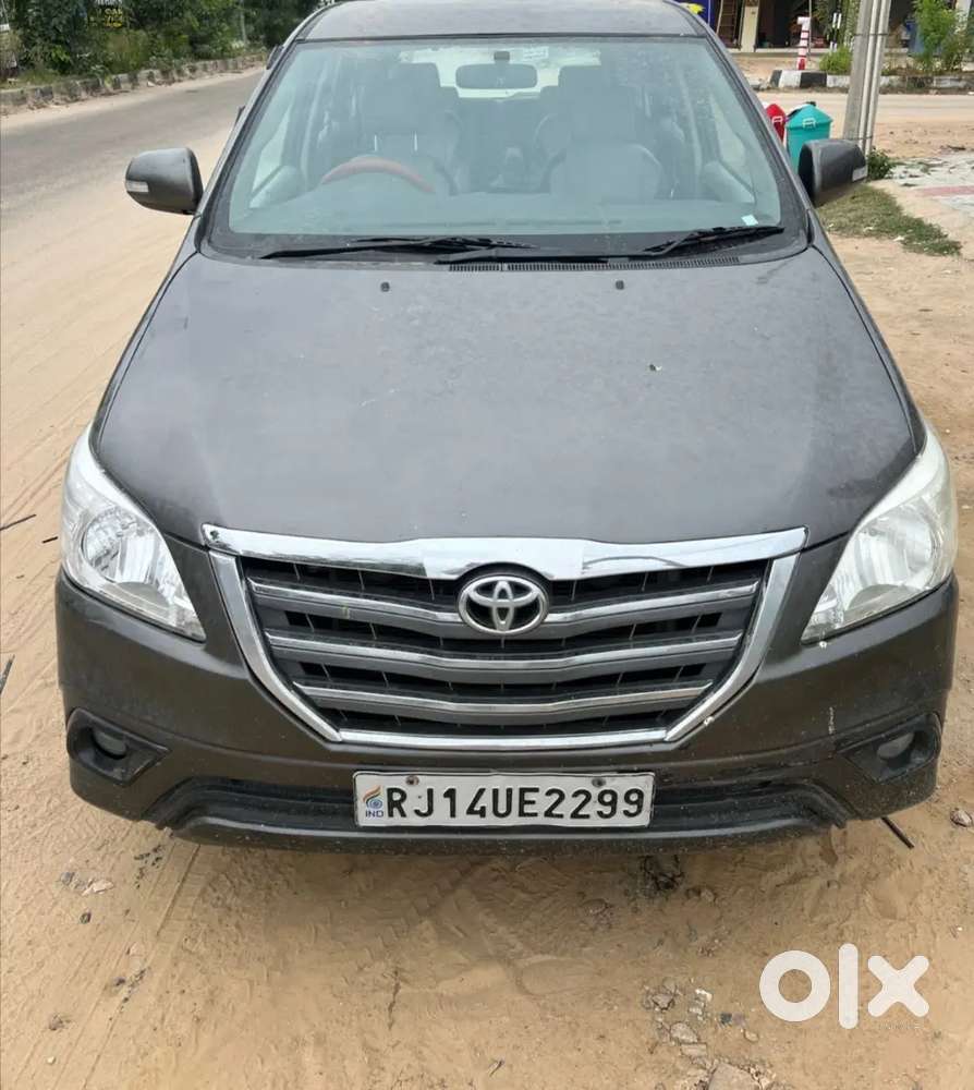 Vip number Toyota Innova top modal 2012 well maintained mint condition