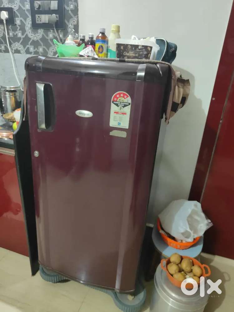Whirlpool Fridge for sale in good condition.