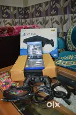 PS4 in great condition, includes 1 controller
