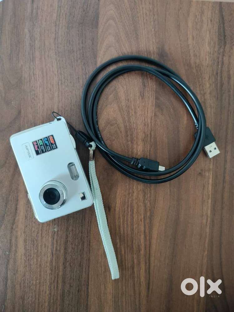 Vintage Digital Camera - AIPTEK Point & Shoot (Rechargeable)