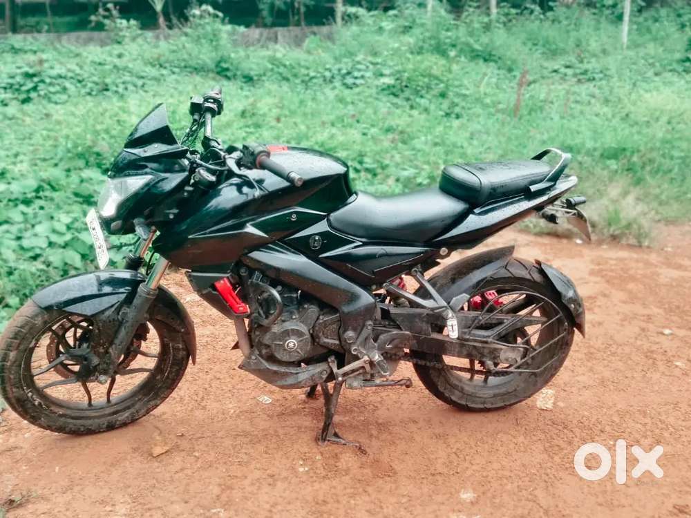 Pulsar 200NS dual abs