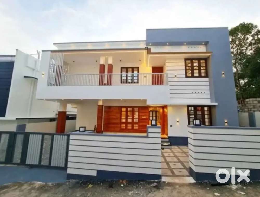 Main road Bus service jast away Pothancode Town 4 cent 5.5 cent