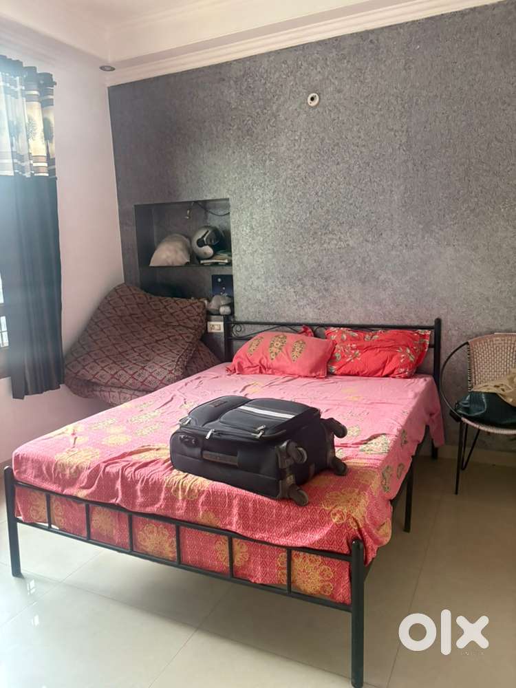 10 marla corner house in sector -44 chandigarh