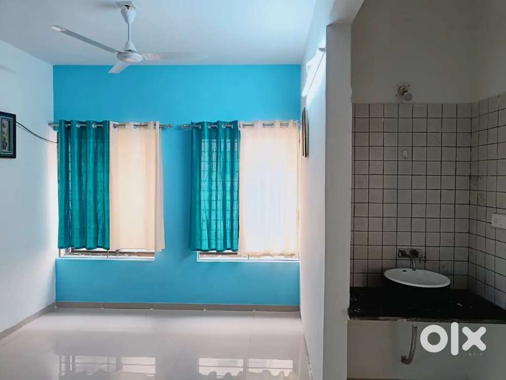 Fully furnished Boys pg available At Alkapuri Shagun.