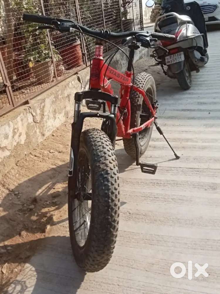 FOXSTER SHORT SIZED RED FATBIKE