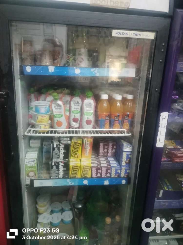 Sell good condition Shop fridge