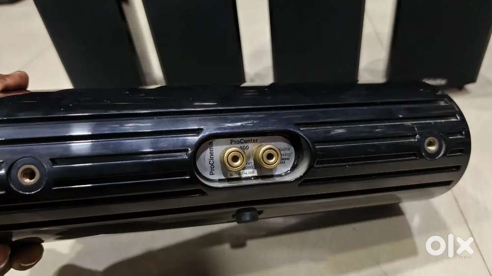 Definitive Tecnology Sattelilte pro cinema 600 Mint condition