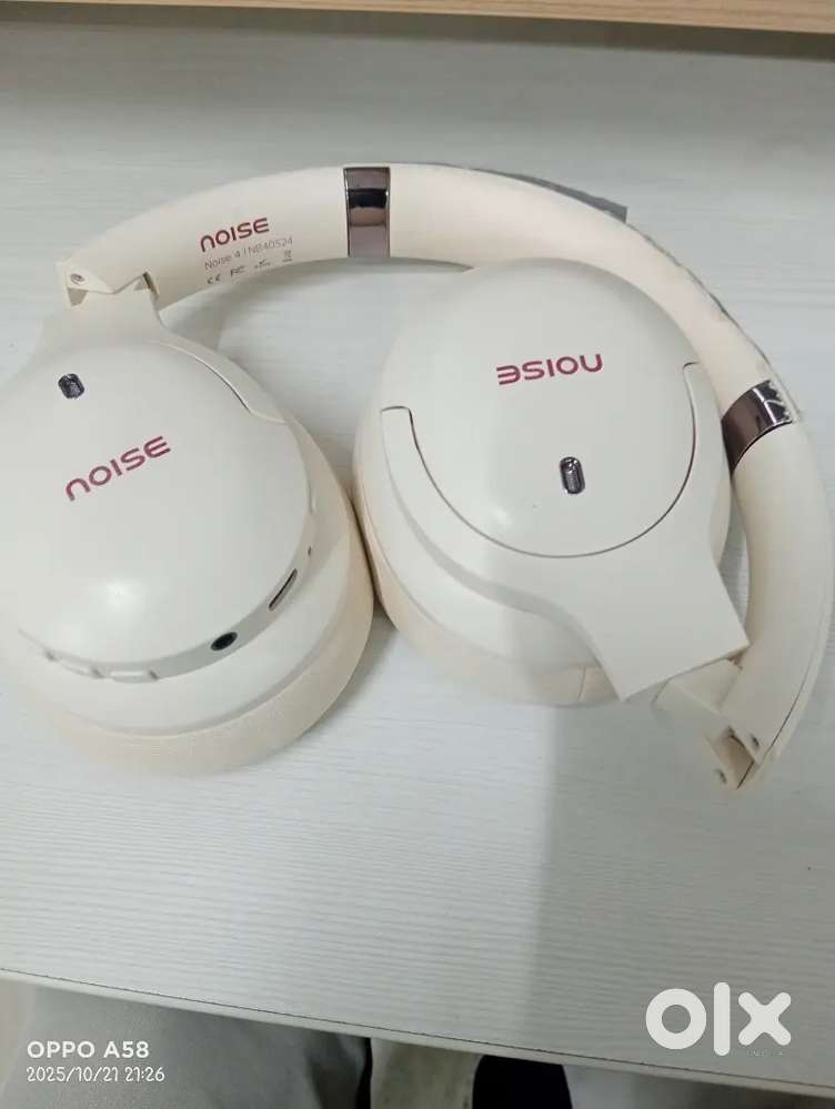 Noise 4 headphones original