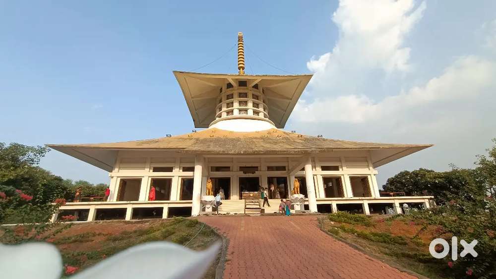 2 rooms,1 room under construction,one shop room