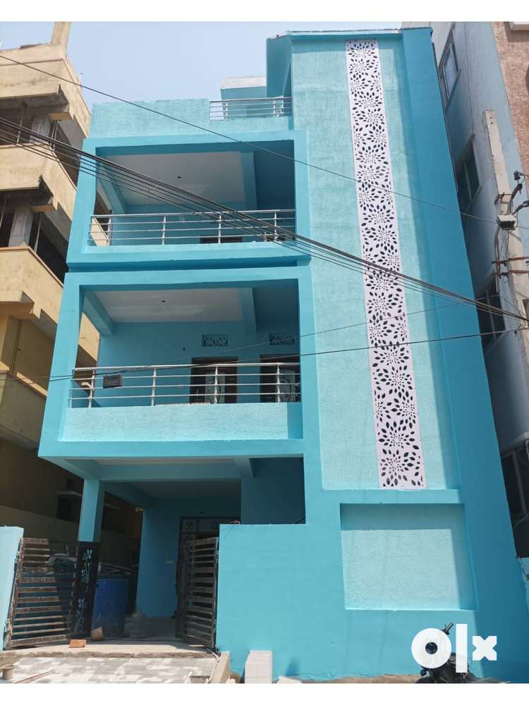 BIG SIZE 2BHK FLAT AVAILABLE IN INDEPENDENT HOUSE