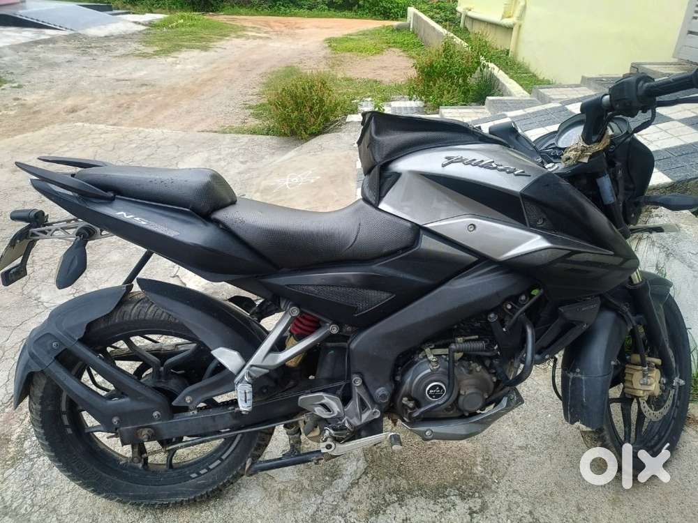 Pulsar NS160