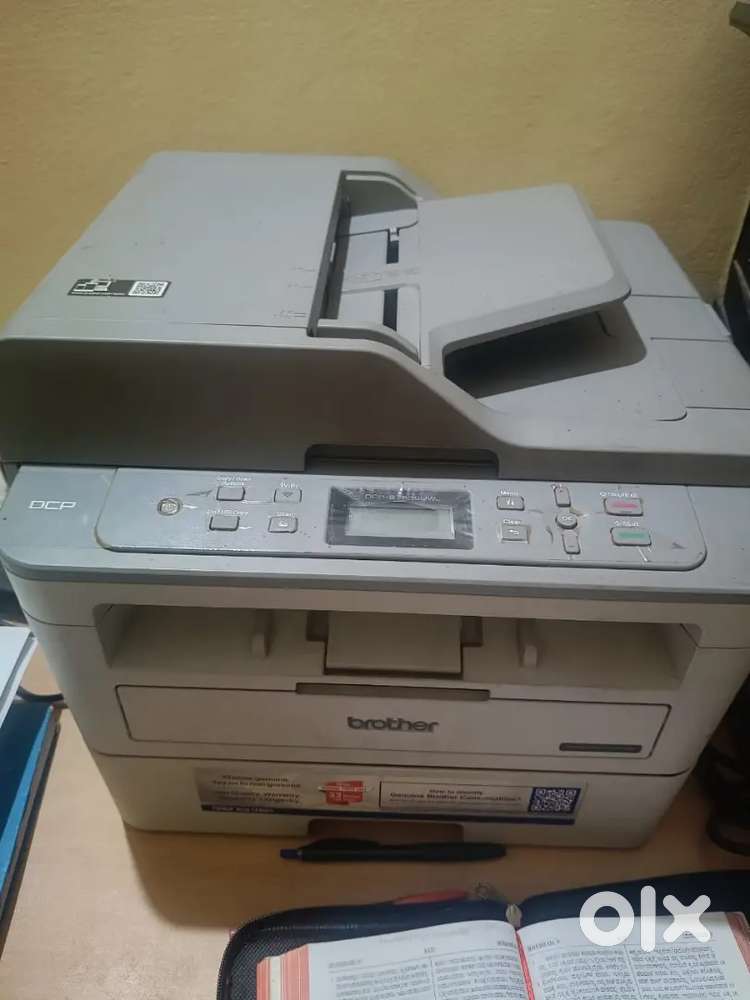 1-Desktop. 2-Printers. 1-Lamination.