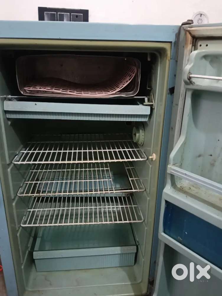 Calvinator Refrigerator in good Condition for Sale