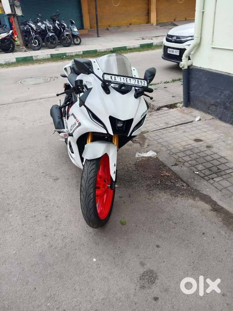R15 V4 good condition single owner