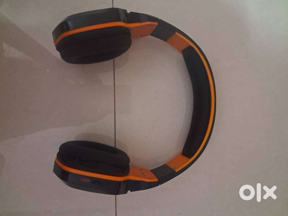 boAt Rockerz 510 wireless Bluetooth headphones.