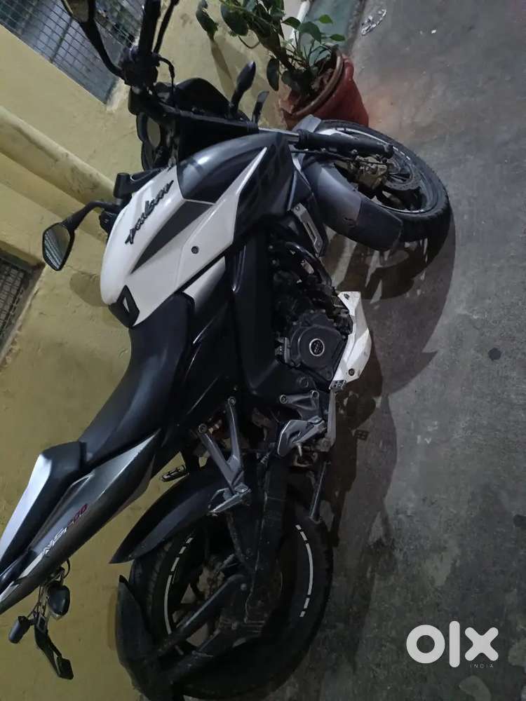 Bajaj Pulsar NS200 – Excellent Condition, Great Price!